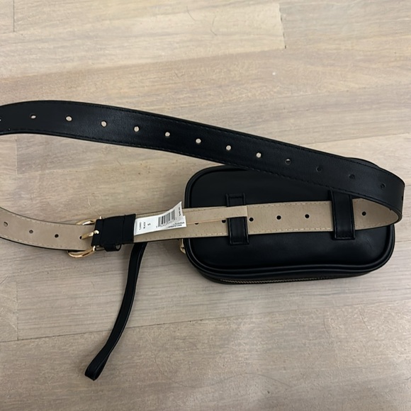 Steve Madden New with tag black belt bag or wristlet - Picture 3 of 6